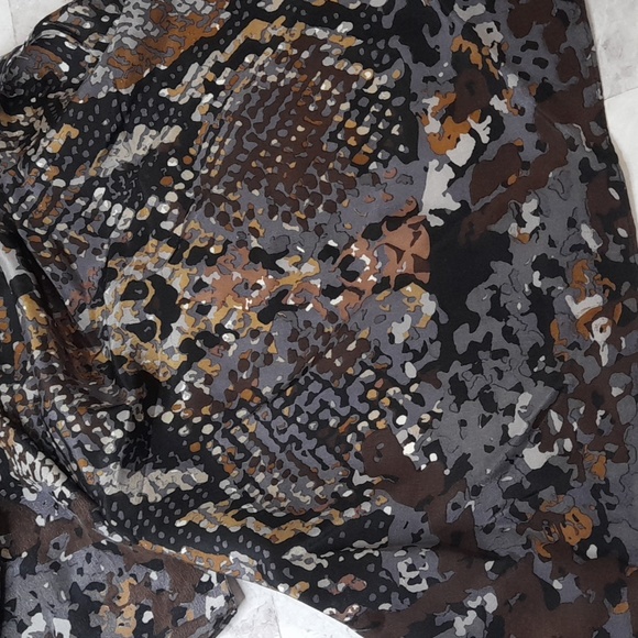 Cynthia Rowley animal print abstract scarf - Picture 3 of 3